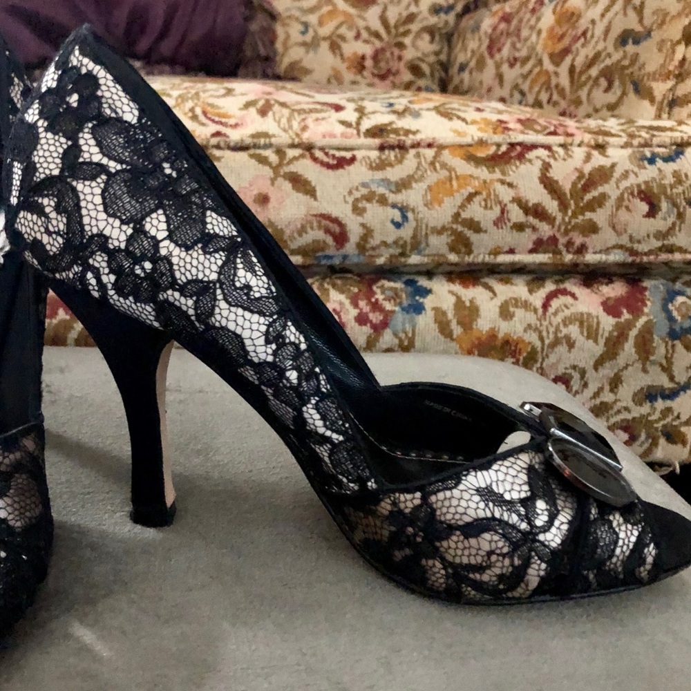 Lace White House black market dress shoes